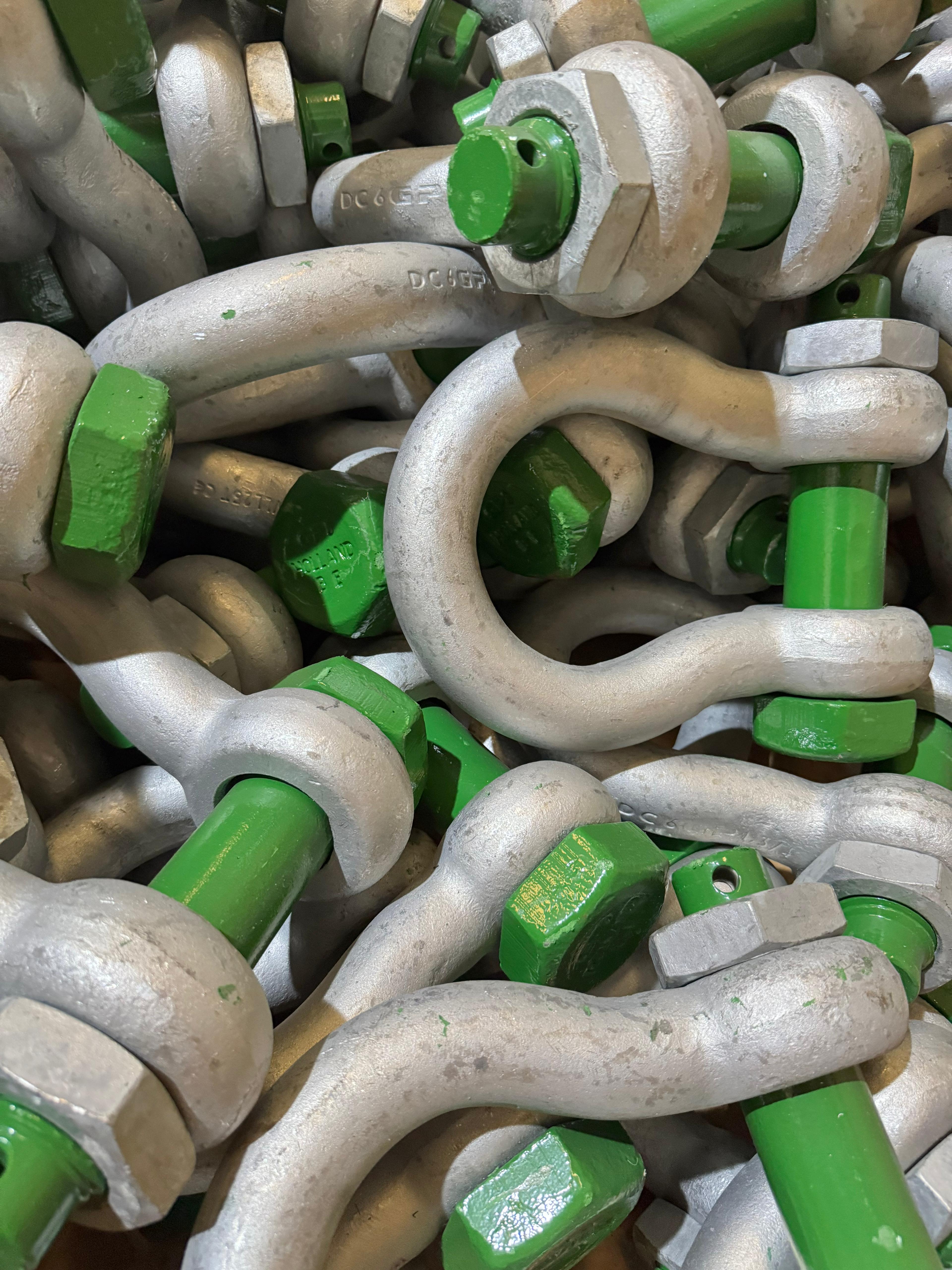 Shackles 3